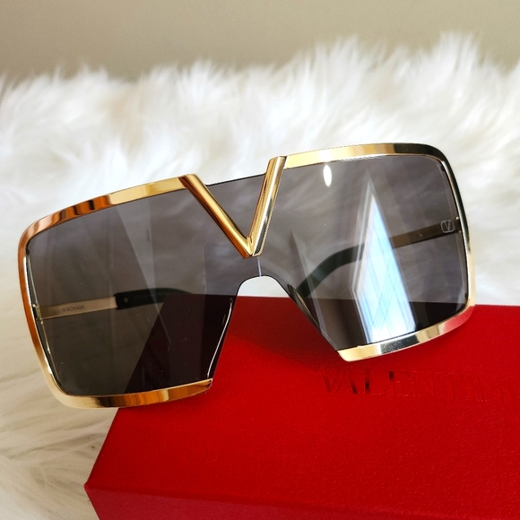 🆕️NEW VALENTINO GARAVANI Sunglasses V Romask Oversized GLASSES Designer Luxury - Picture 5 of 15